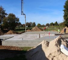 Pompe et maçons, ça dépote.