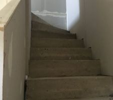 Escalier avec rampe placo