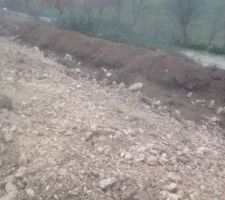 Le terrassier s'set attaque &agrave; la pente avec un peu d'inquietude