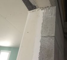Voilà, l'étage est déjà complètement isolé, 3 chambres salle de bain et entrée.