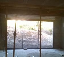 Destruction du mur extérieur avec pose d'IPN acier (Futur salon séjour/cuisine 55 m2
