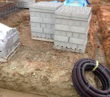 Premier jour de chantier, creusement des fondations.