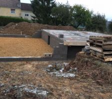 Vide-sanitaire quasi-terminé, il ne manque plus que la dalle