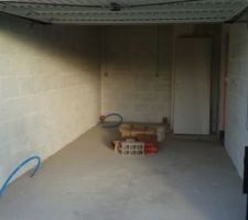 Peinture des murs du garage: 1&egrave;re couche