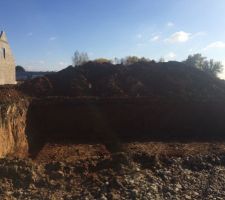 Petit tour sur le terrain travaux fondation commencé
