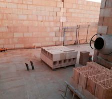 D&eacute;but des murs, cuisine et buanderie