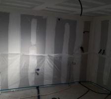Bandes placo_Cuisine / Film de protection avant isolation du sol