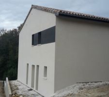 Enduit gratté moyen, gris caucase, blanc de la cote