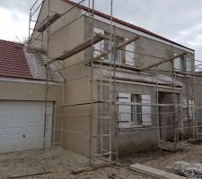 D&eacute;but de l'enduit en fa&ccedil;ade