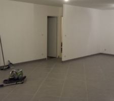 2ieme couche de peinture ( pas de sous couche ) directement de la seugneurie ( conseil d'un ami peinture )