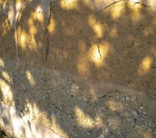 Sous bassement du pignon sud ouest de la maison