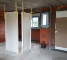 Pose des portes int&eacute;rieures