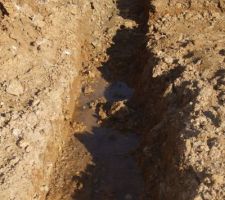 Un peu d'eau qui remonte du fond de fouille