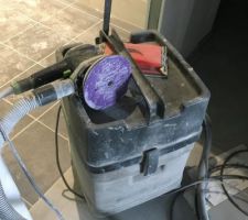 Poncage des bandes de placo en cours.....