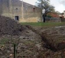 Les travaux de viabilisation ont d&eacute;but&eacute;. Apr&eacute;s de long mois d'attente &ccedil;a bouge...