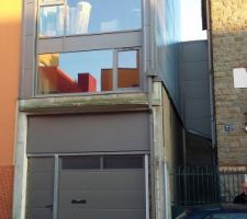 Clos couvert terminé hors d'eau, hors d'air.
Le reste du travail nous attend en auto-construction.