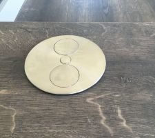 Prise encastr&eacute;e sur plan