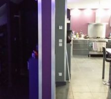 Pose de baguettes d'angles en alu brossé