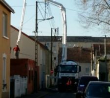 La pompe &agrave; b&eacute;ton est de nouveau l&agrave; pour la dalle du 2nd &eacute;tage