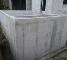 Jardinière et terrasse du bureau décoffrées