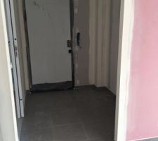 Entrée + futur placard