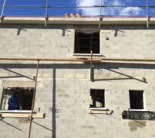 Appui de fen&ecirc;tre b&eacute;ton blanc