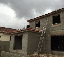 Derni&egrave;re retouches sur toiture