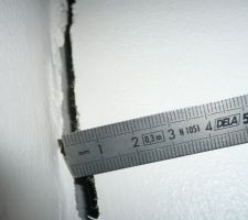 Fissure placo 6 mm de largeur