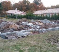 Soubassement 3 rangs de parpaings