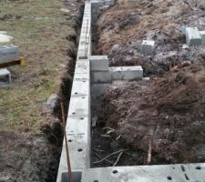 Soubassement 3 rangs de parpaings