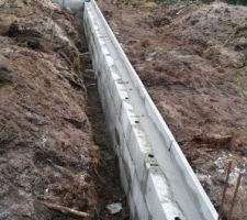 Soubassement planelle de rive