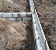 Soubassement planelle de rive