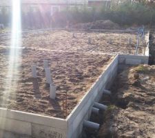 Installation des canalisations en PVC pour évacuations des eaux usées + gaines