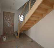 Escalier bois en place !