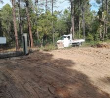 Terrain propre pour l'ouverture du chantier