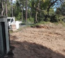 Terrain propre pour l'ouverture du chantier