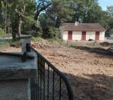Terrain propre pour l'ouverture du chantier