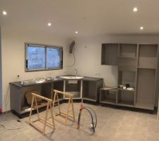 La cuisine est en cours de pose