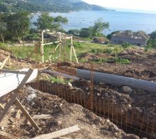 Début béton de propreté maison