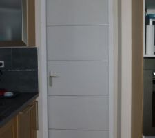 Peinture reliefs des portes