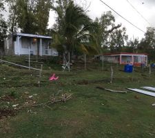 Emplacement d'une future serre aquaponique, poulailler et potager