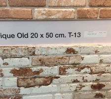 Pour le bureau, sur un pan de mur, le principal
