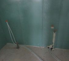 Arrivées baignoire et lavabo