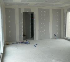 Fin du cloisonnement et doublage