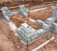 Montage des parpaing pour le vide sanitaire