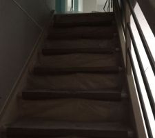 Vue sur escalier / étage