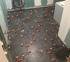 Sol de la salle de bain