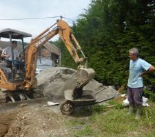 POur  &eacute;conomiser un peu, nous avons d&eacute;cid&eacute; de faire nos propres VRD. (&eacute;conomie pour nous de 15000?...)