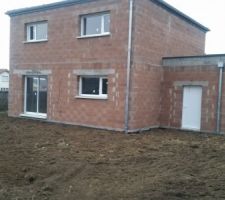 REMISE DES TERRES AU TOUR DE LA MAISON APR&Egrave;S-TRAVAUX DE VDR POUR LA  MISE EN PLACE DU DRAIN AU TOUR DE LA MAISON ET BRANCHEMENTS DES &Eacute;VACUATIONS EP ET EU ET  DES GAINES BLEU ET VERT ET ROUGE...