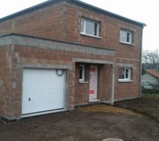REMISE DES TERRES AU TOUR DE LA MAISON APR&Egrave;S-TRAVAUX DE VDR POUR LA  MISE EN PLACE DU DRAIN AU TOUR DE LA MAISON ET BRANCHEMENTS DES &Eacute;VACUATIONS EP ET EU ET  DES GAINES BLEU ET VERT ET ROUGE...